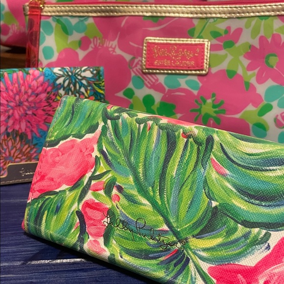 Lilly Pulitzer/Estee Lauder bundle (4 items) - Picture 2 of 14